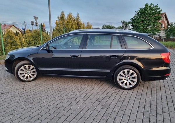 Skoda Superb cena 37900 przebieg: 299251, rok produkcji 2012 z Czarne małe 596